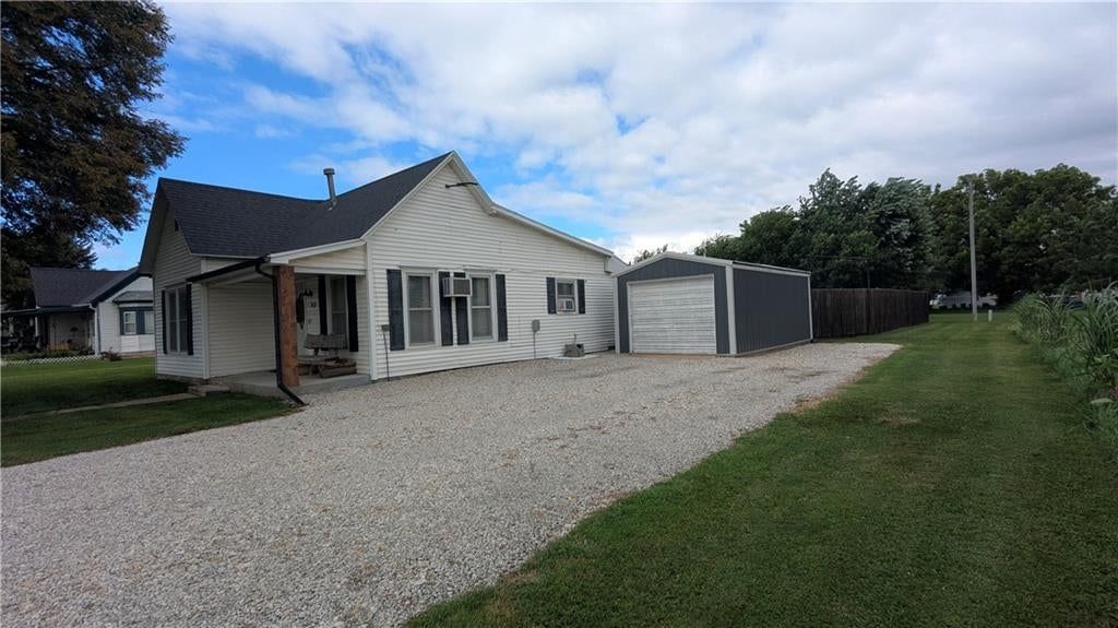 312 S Sycamore Street — photo 27