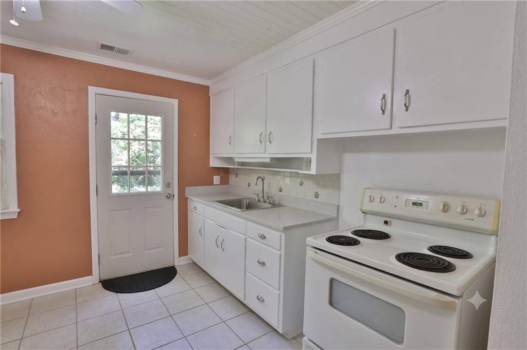4813 Canterbury Street — photo 5