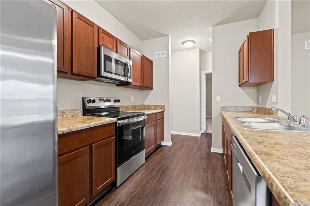 734 S Cypress Street — photo 10