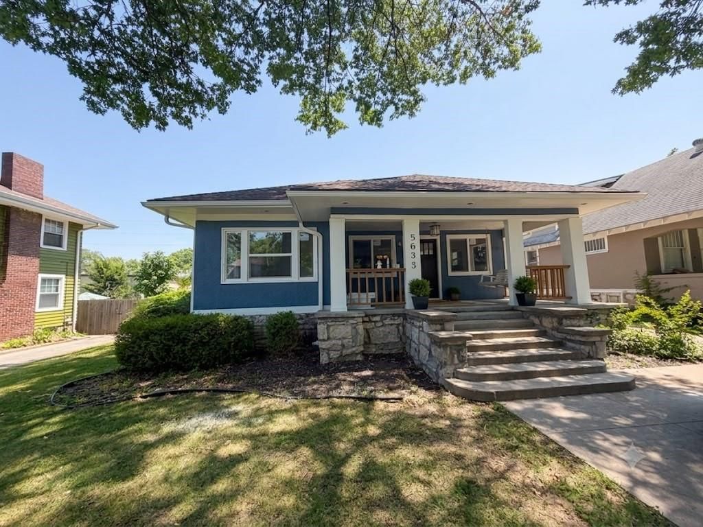 5633 Harrison Street — photo 1
