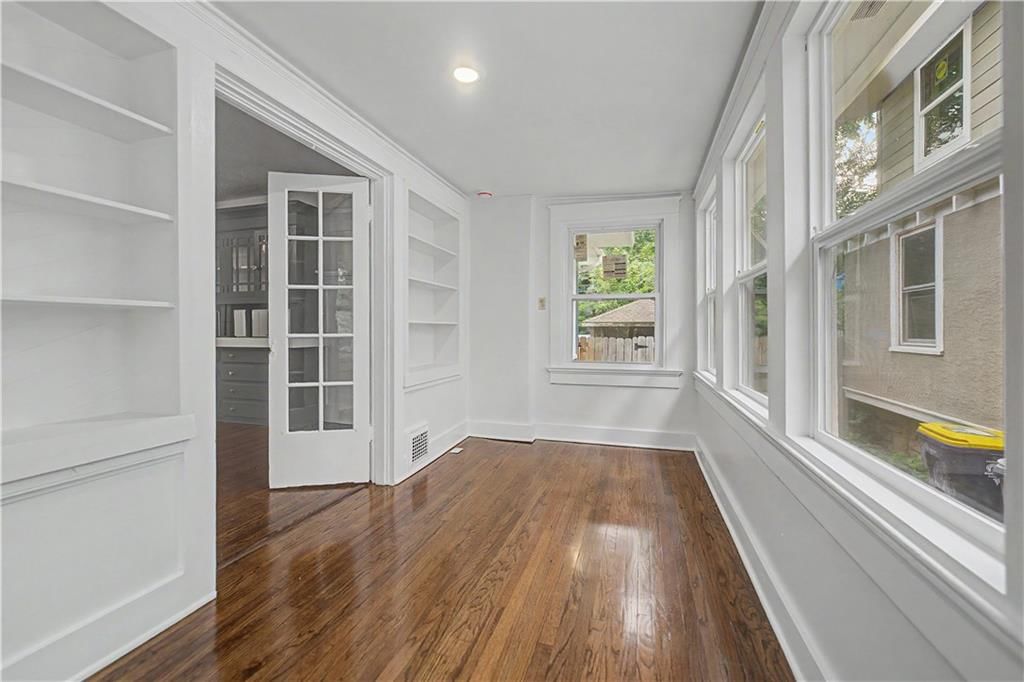 5633 Harrison Street — photo 8