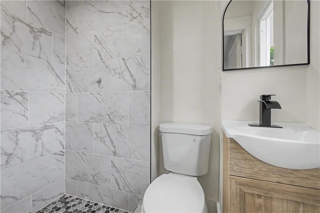 5633 Harrison Street — photo 10