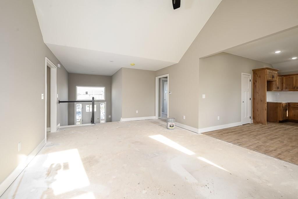 15589 Sheridan Court — photo 4