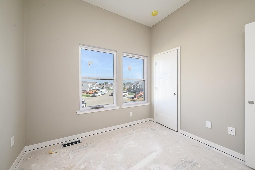 15589 Sheridan Court — photo 9