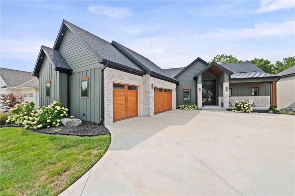 12560 NW Bittersweet Drive — photo 3