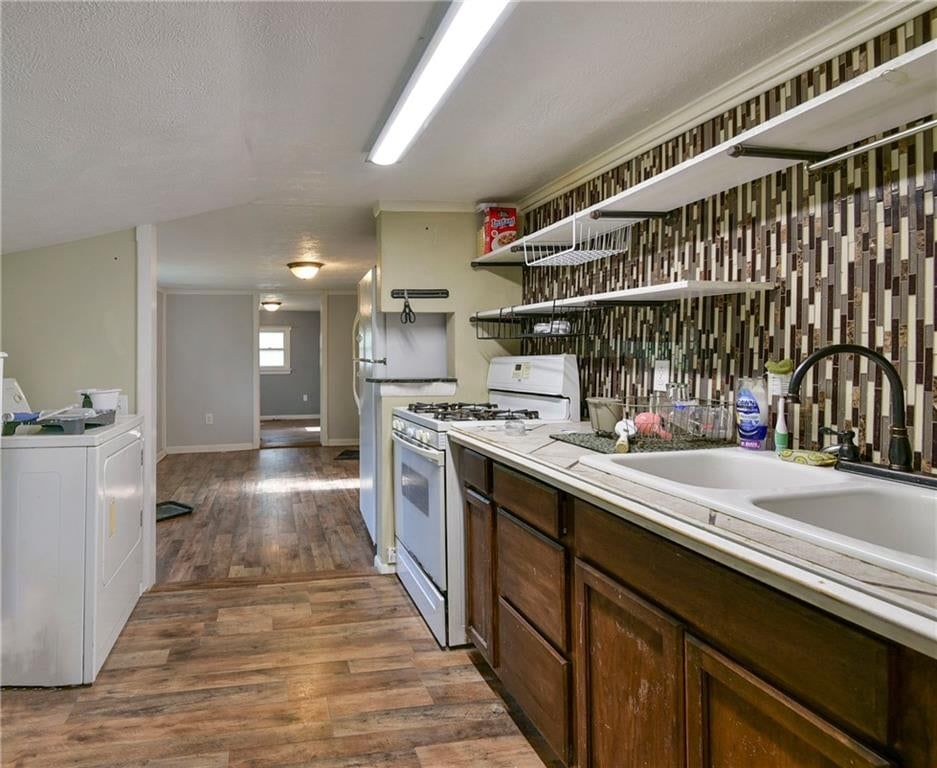407 S Clarke Avenue — photo 9