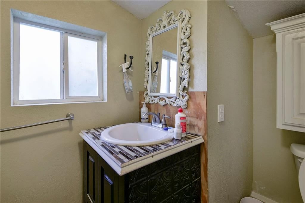 407 S Clarke Avenue — photo 12