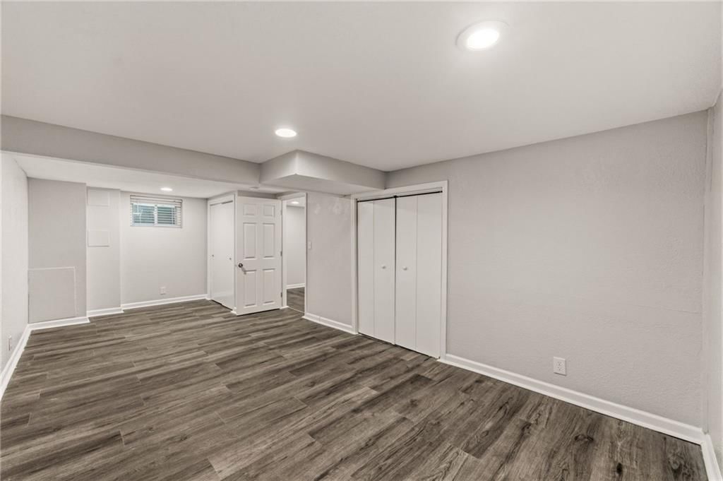 6739 Roe Avenue — photo 11