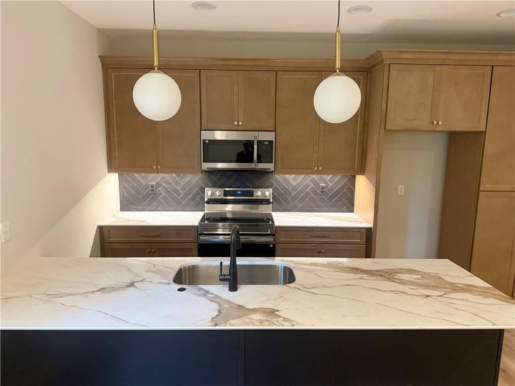 506 NW 15th Street — photo 8