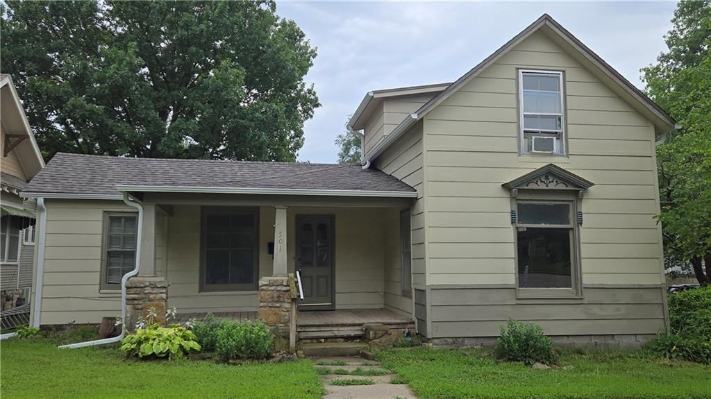 501 E Piankishaw Street — photo 2