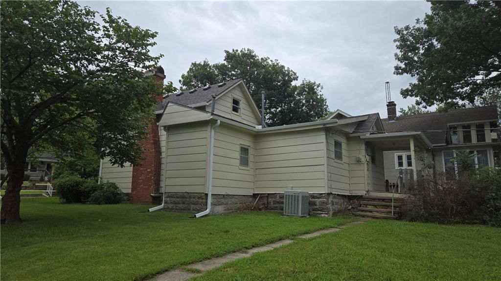 501 E Piankishaw Street — photo 6