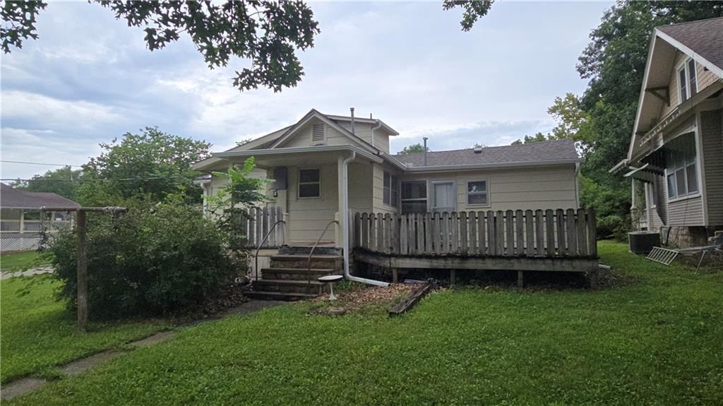 501 E Piankishaw Street — photo 8