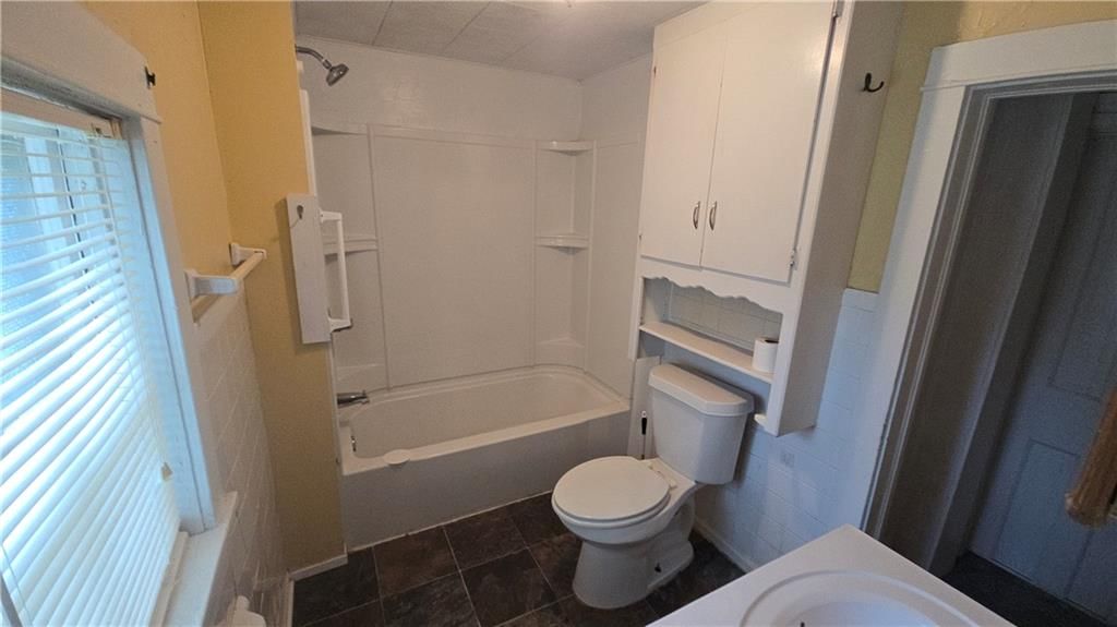 501 E Piankishaw Street — photo 20