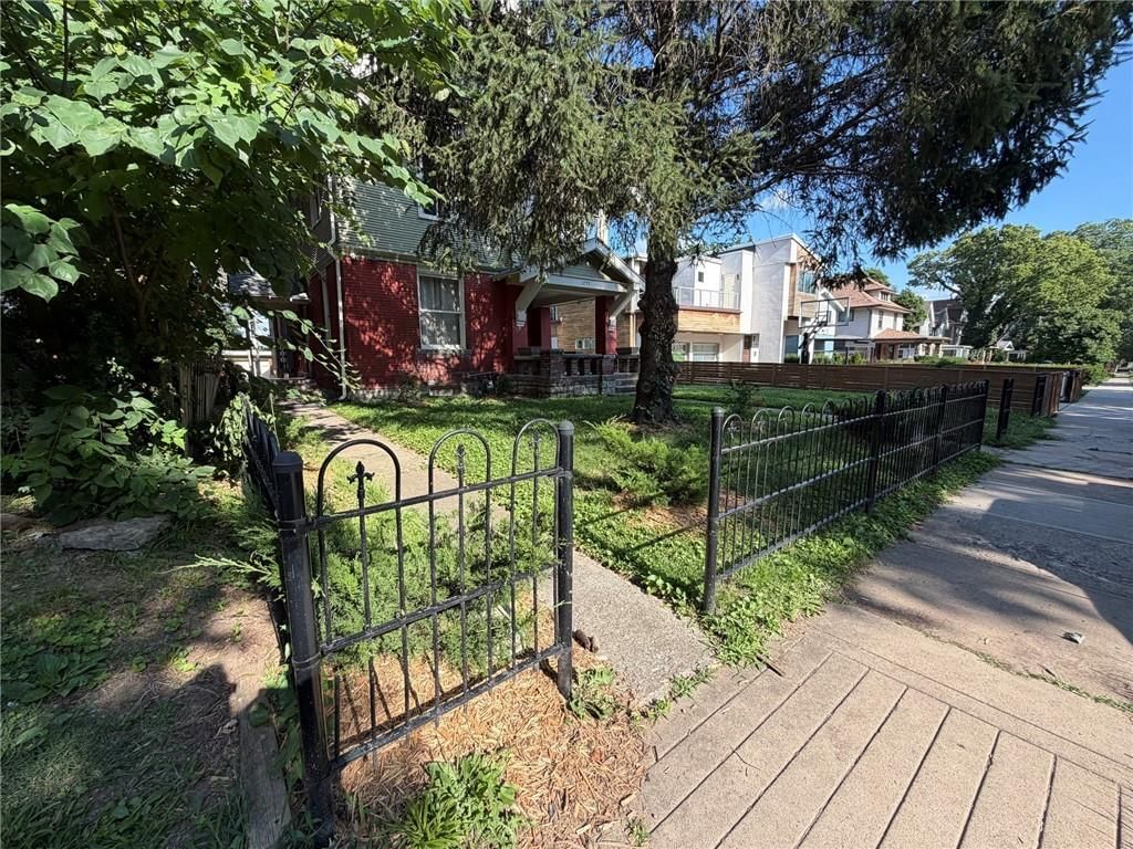 3755 Washington Boulevard — photo 2