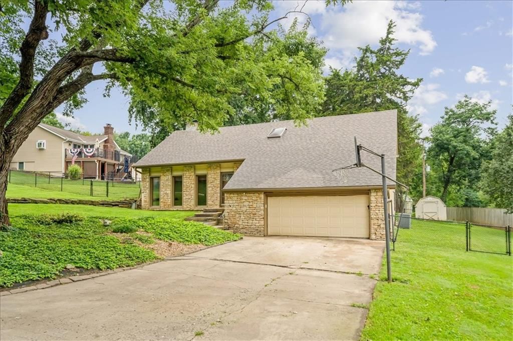 6908 Millridge Street — photo 3