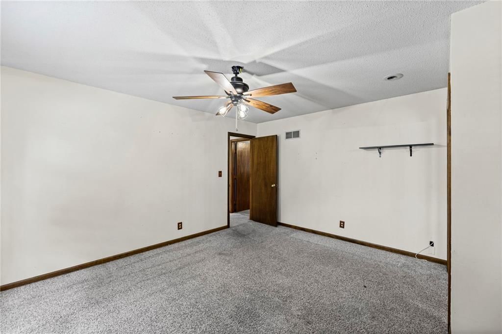 8210 N Virginia Avenue — photo 24