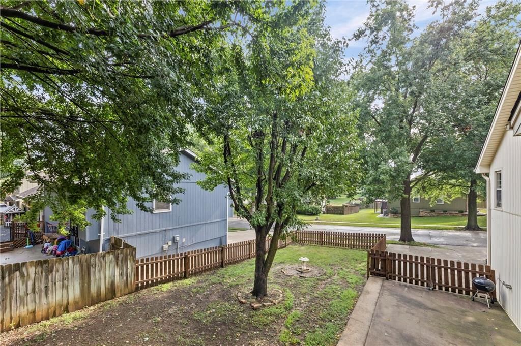 8210 N Virginia Avenue — photo 40