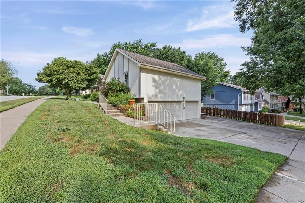 8210 N Virginia Avenue — photo 46