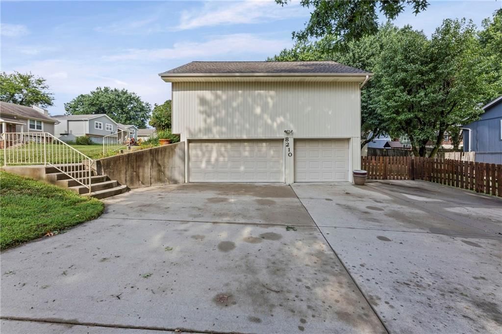 8210 N Virginia Avenue — photo 47