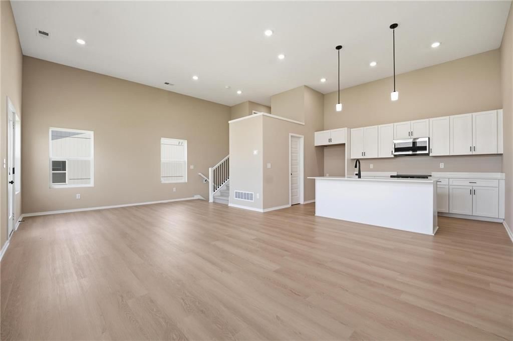 1412 S 4th Street E — photo 13