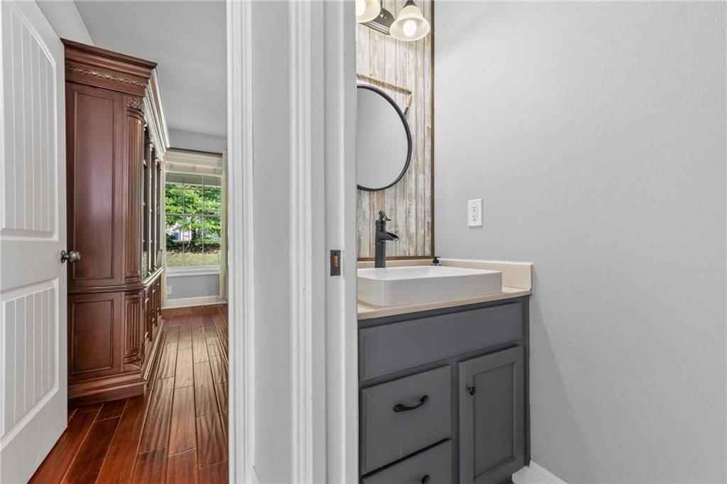 1403 Paxton Street — photo 47