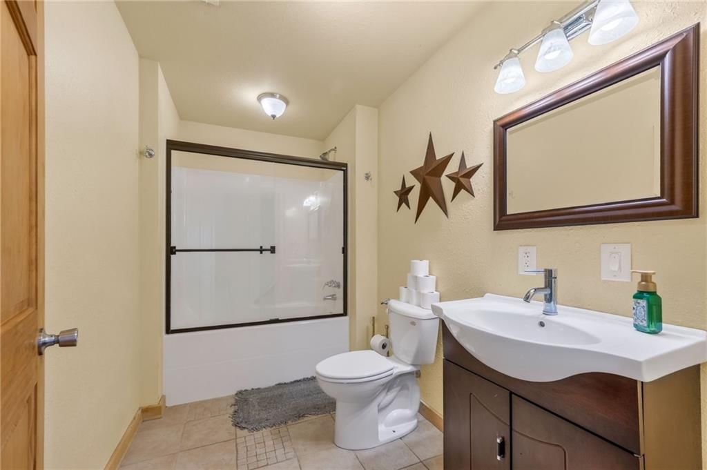 1403 Paxton Street — photo 82
