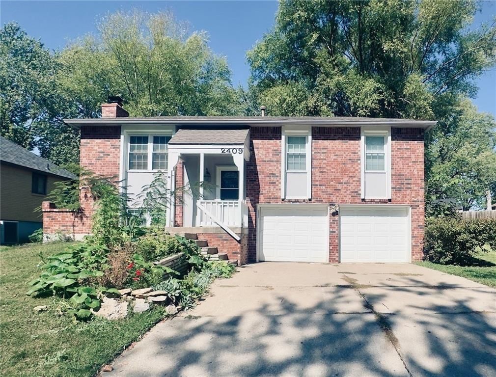 2409 NW Salem Court — photo 1