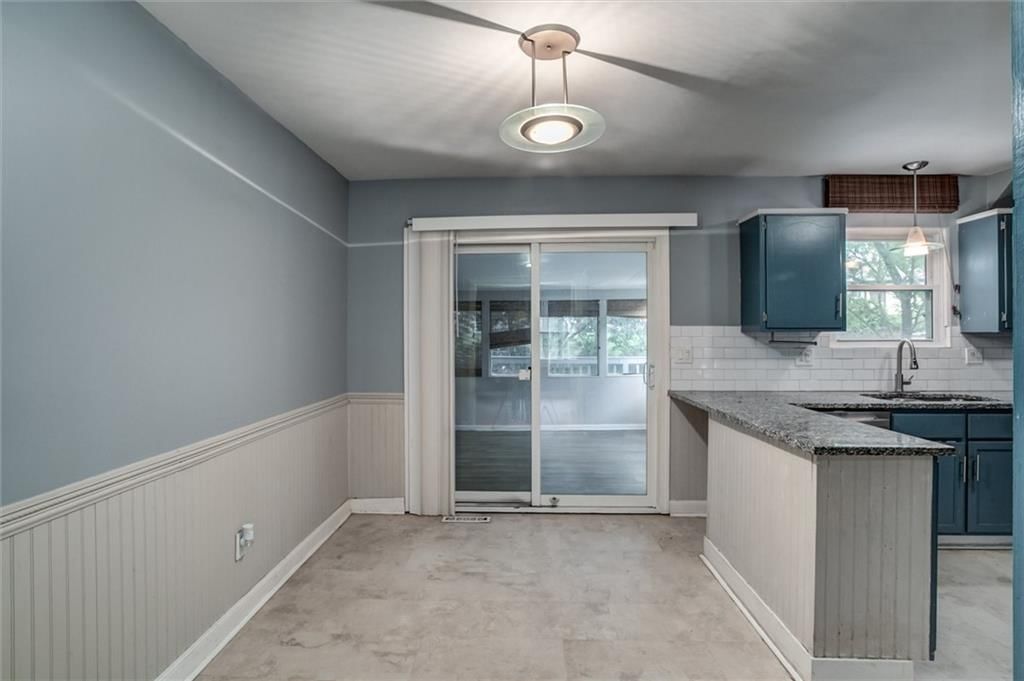 2409 NW Salem Court — photo 8