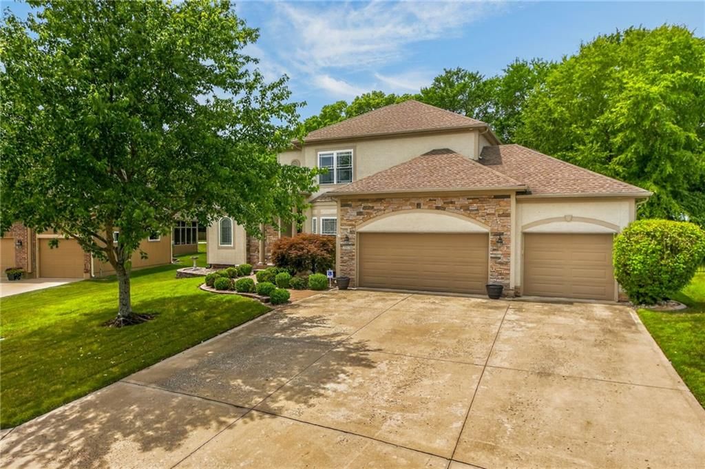 2529 SW Kristin Drive — photo 3