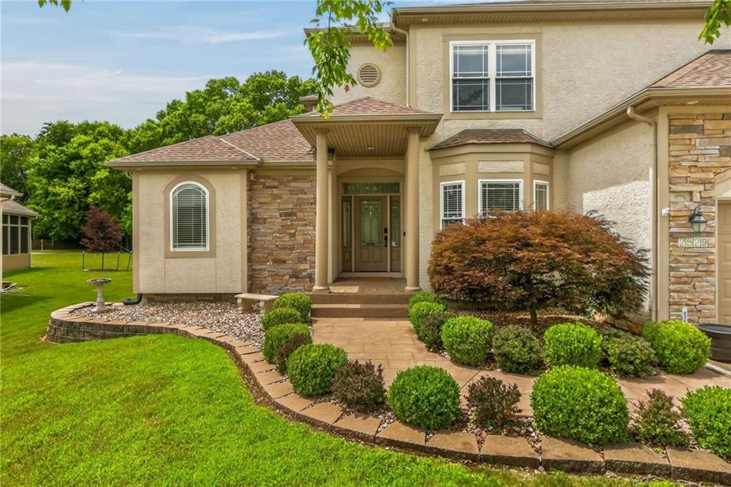 2529 SW Kristin Drive — photo 4
