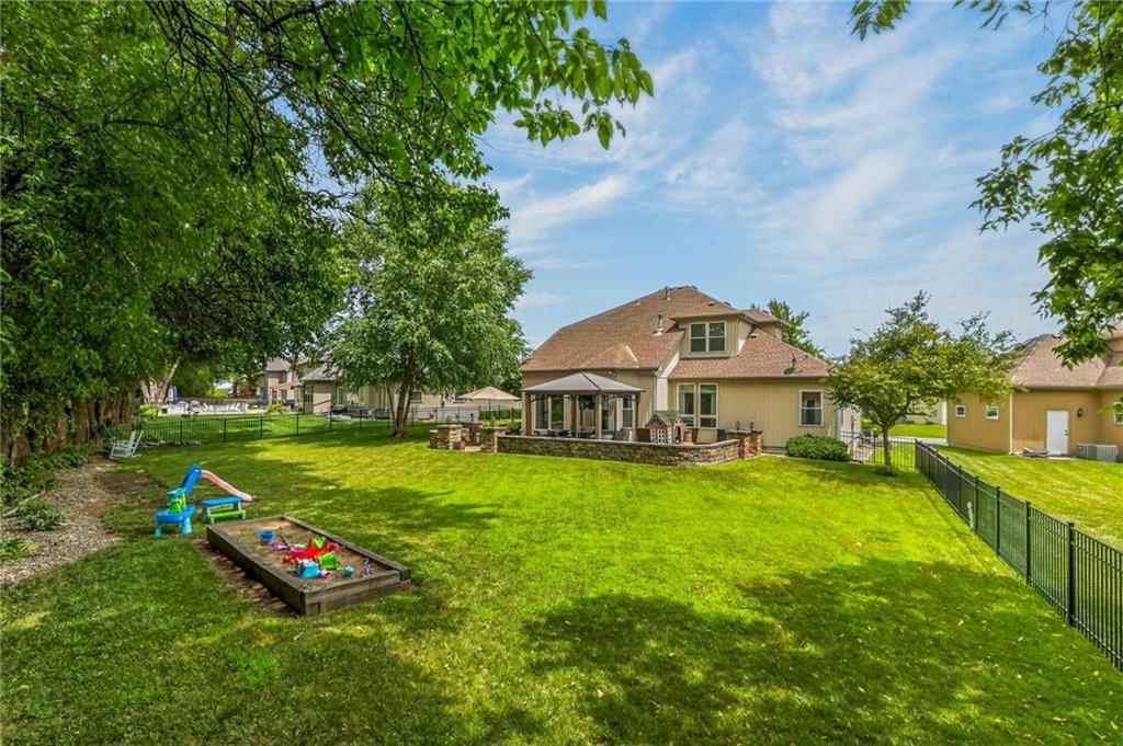 2529 SW Kristin Drive — photo 10