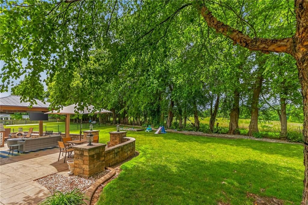 2529 SW Kristin Drive — photo 12