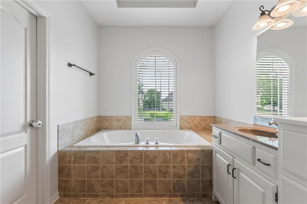 2529 SW Kristin Drive — photo 40