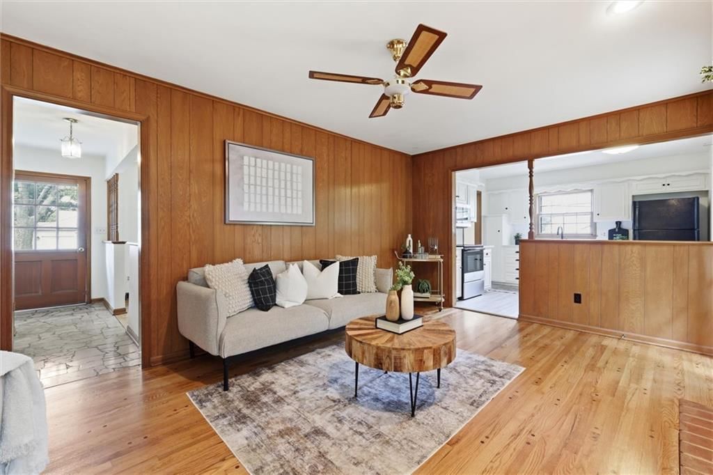 6411 W 69th Street — photo 16
