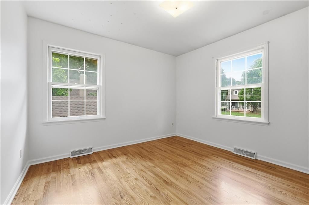 6411 W 69th Street — photo 22