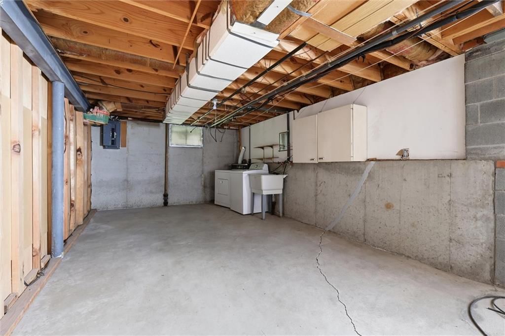 6411 W 69th Street — photo 24