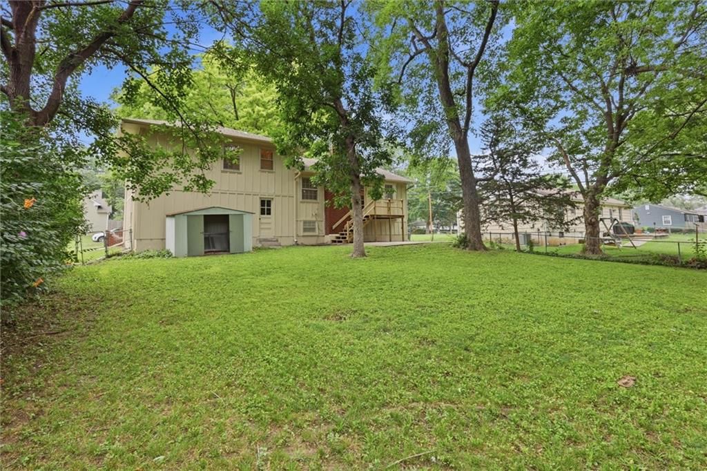 6411 W 69th Street — photo 25
