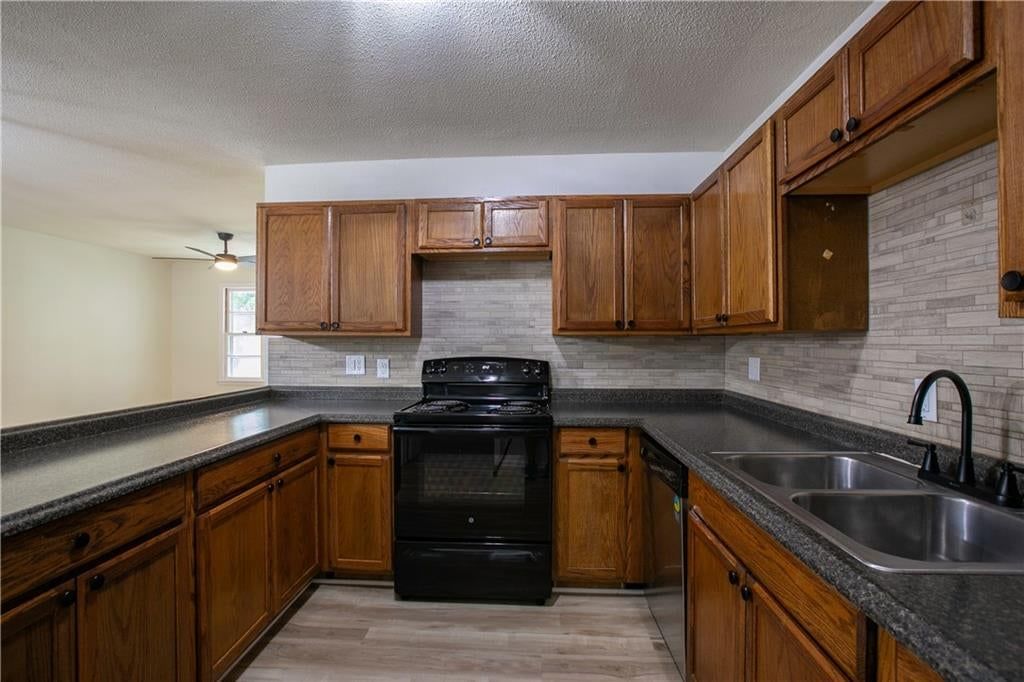 109 Delaware Street — photo 12