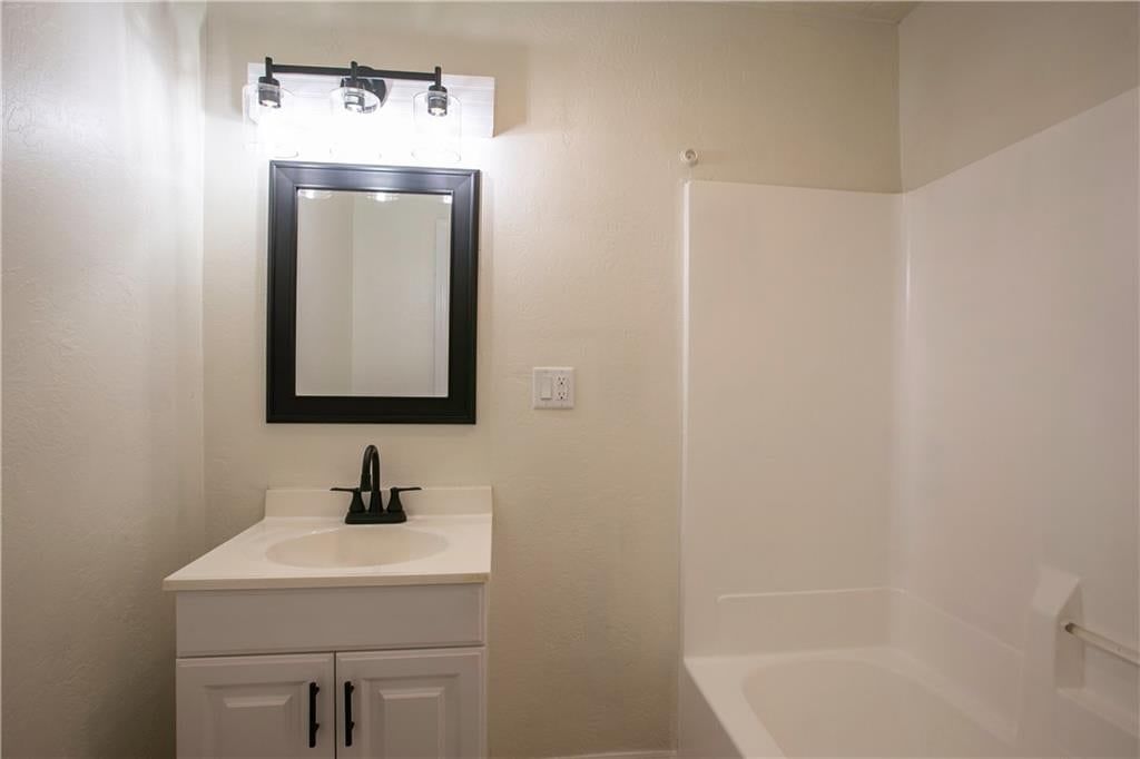 109 Delaware Street — photo 19