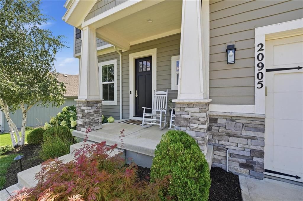 20905 W 72nd Street — photo 3