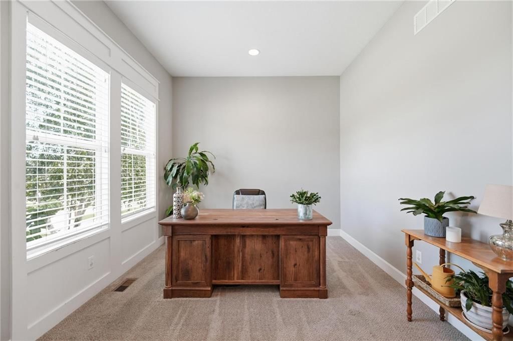 20905 W 72nd Street — photo 8