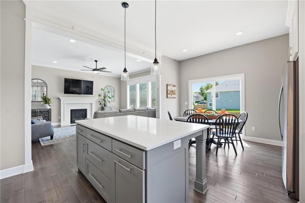 20905 W 72nd Street — photo 15