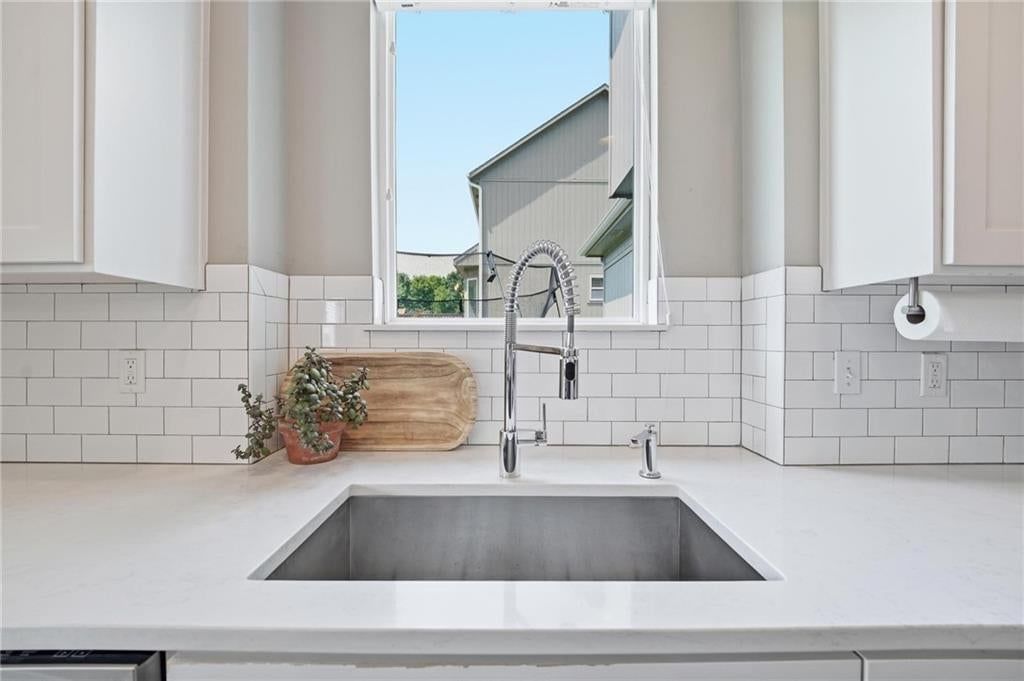 20905 W 72nd Street — photo 16