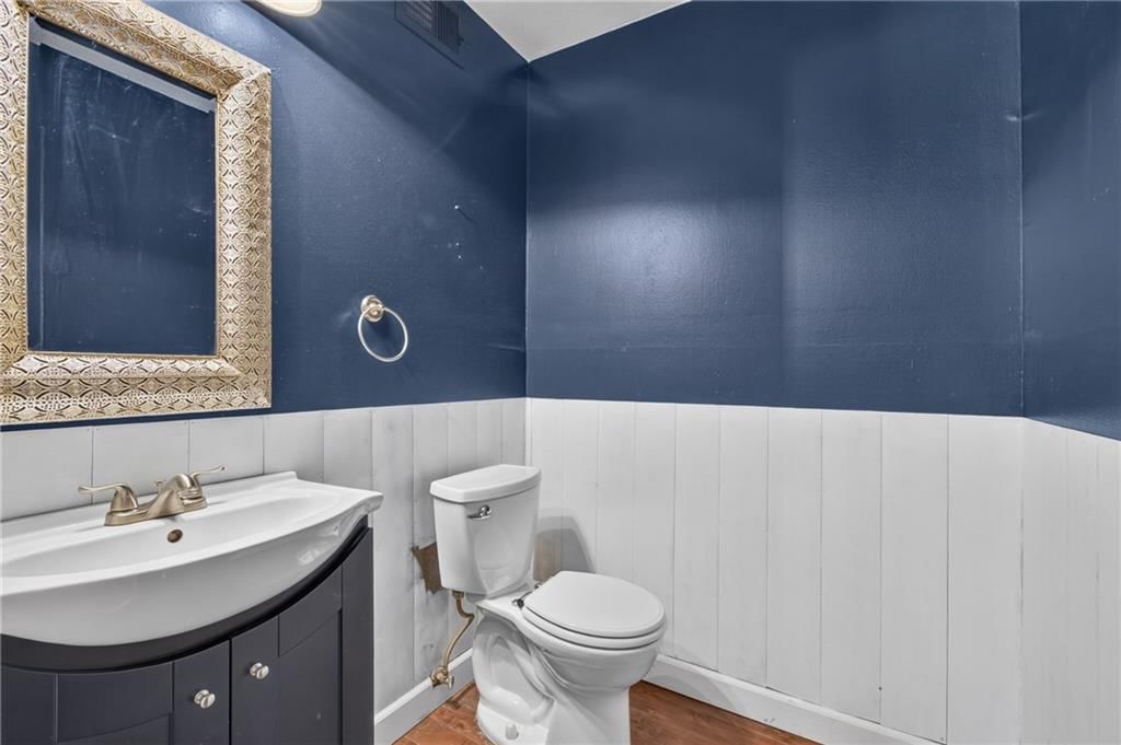 10913 Rosehill Road — photo 13