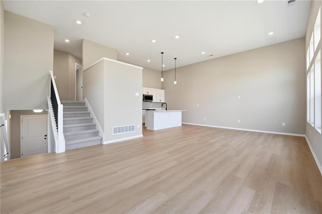 1432 S 4th Street E — photo 12