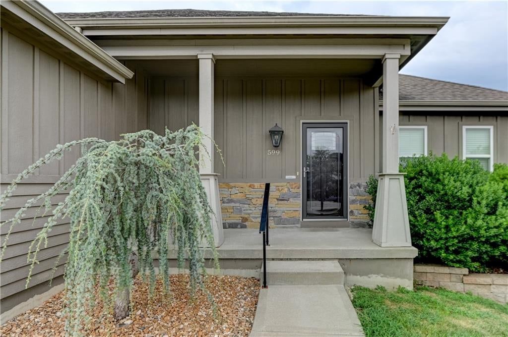 599 Linda Court — photo 4