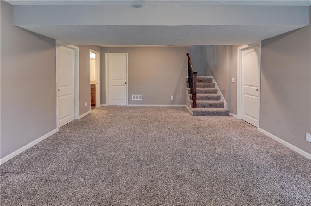 599 Linda Court — photo 43