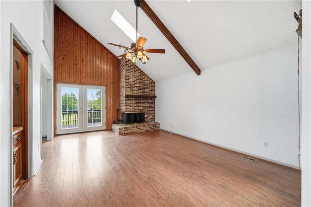 701 NE Burning Tree Street — photo 12