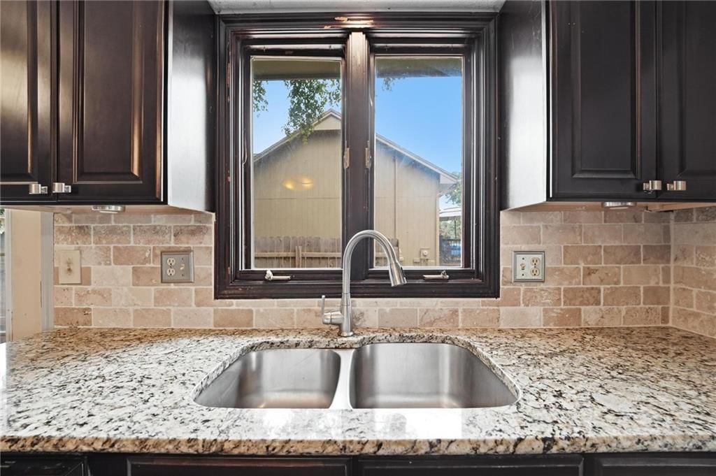 701 NE Burning Tree Street — photo 24