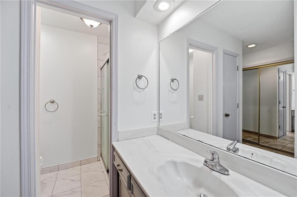 701 NE Burning Tree Street — photo 30